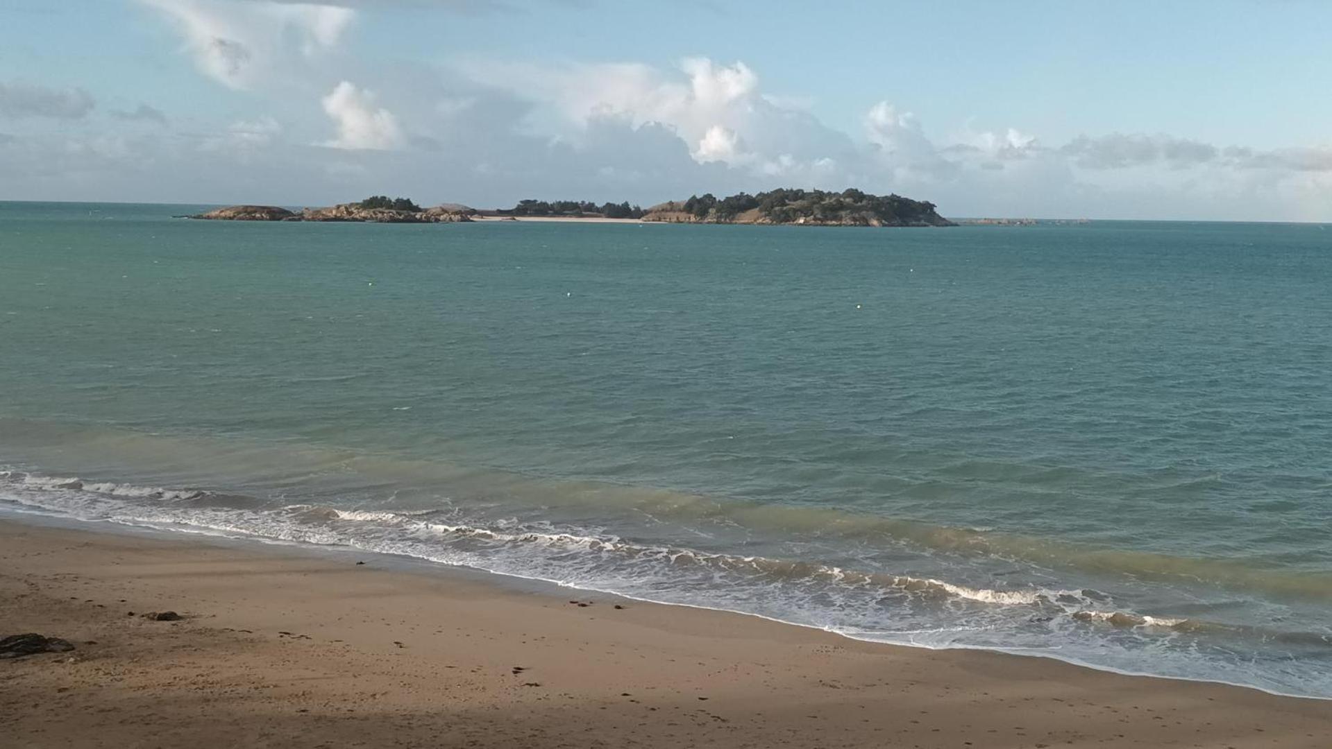 La Ville Es Colins Beaussais Sur Mer Exterior foto